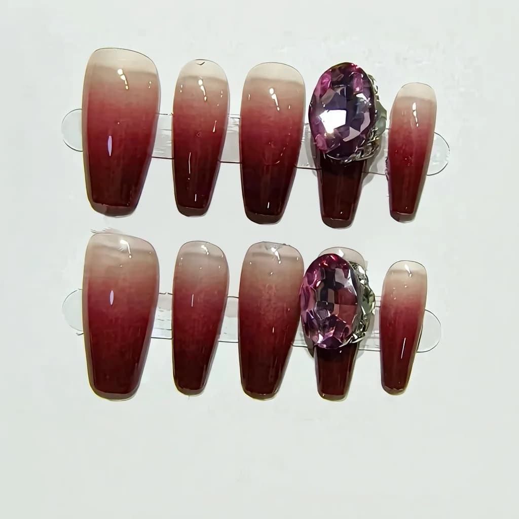 Nalepovacie nechty Cinnabar Red Ombre, stredná dĺžka, tvar Coffin