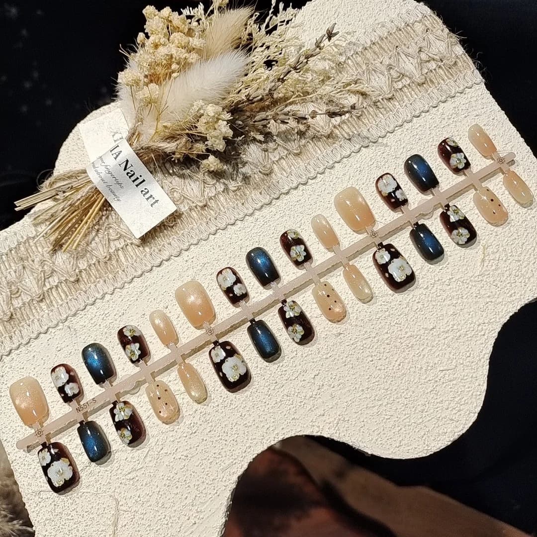 Nalepovacie nechty Cat Eye so sklenenými korálkami, jesenný štýl