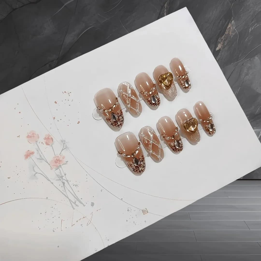 Nalepovacie nechty stredný ovál, mačacie oko, glitre, perly, 30 ks