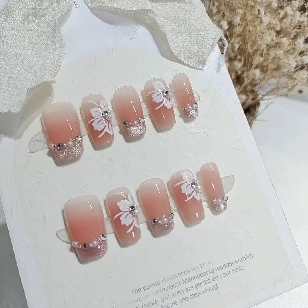 Nalepovacie nechty Mačacie oko Lily s perlami a kamienkami