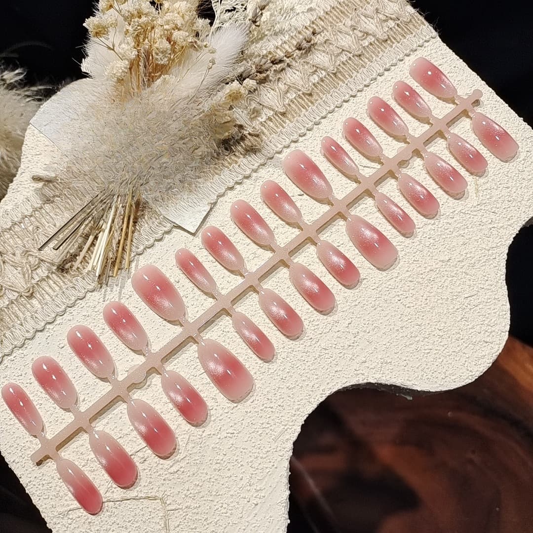 Broskyňovo ružové mačacie oko nalepovacie nechty krátke stredné oválne gradient